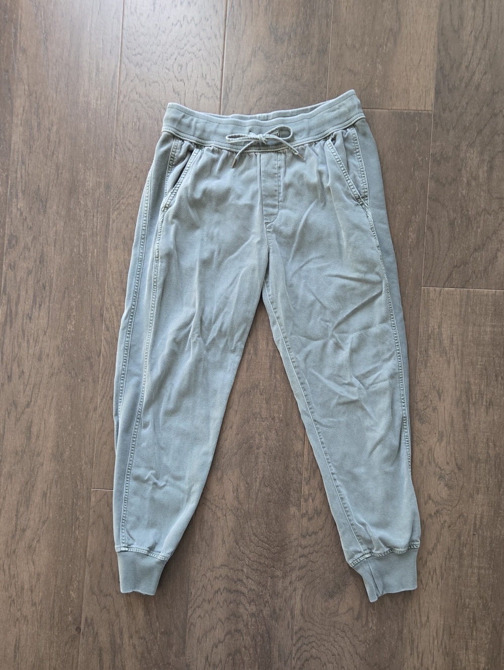 GAP Medium Weight Joggers in Sage Green